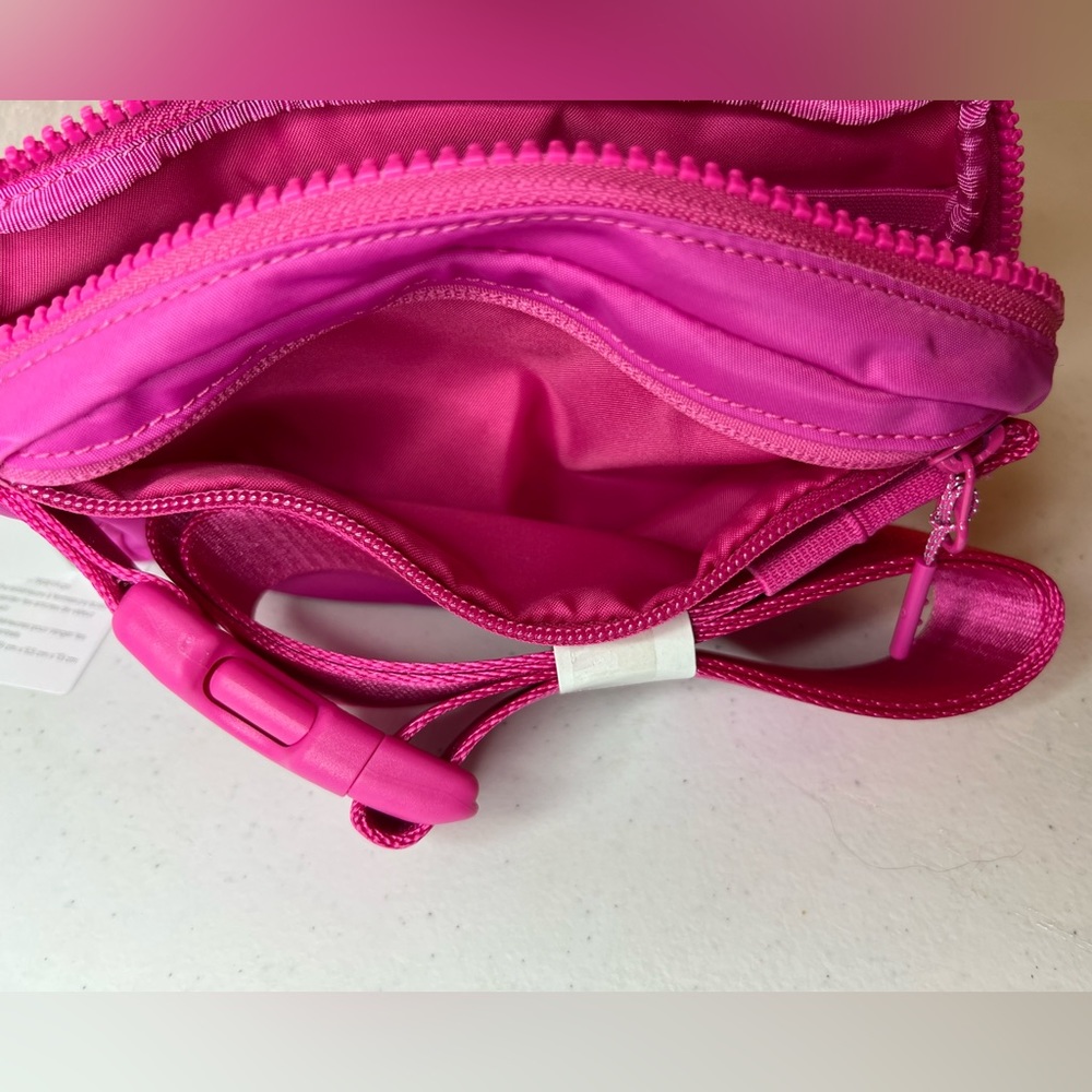 Lululemon Belt Bag Sonic Pink 1L - Picture 11 of 12